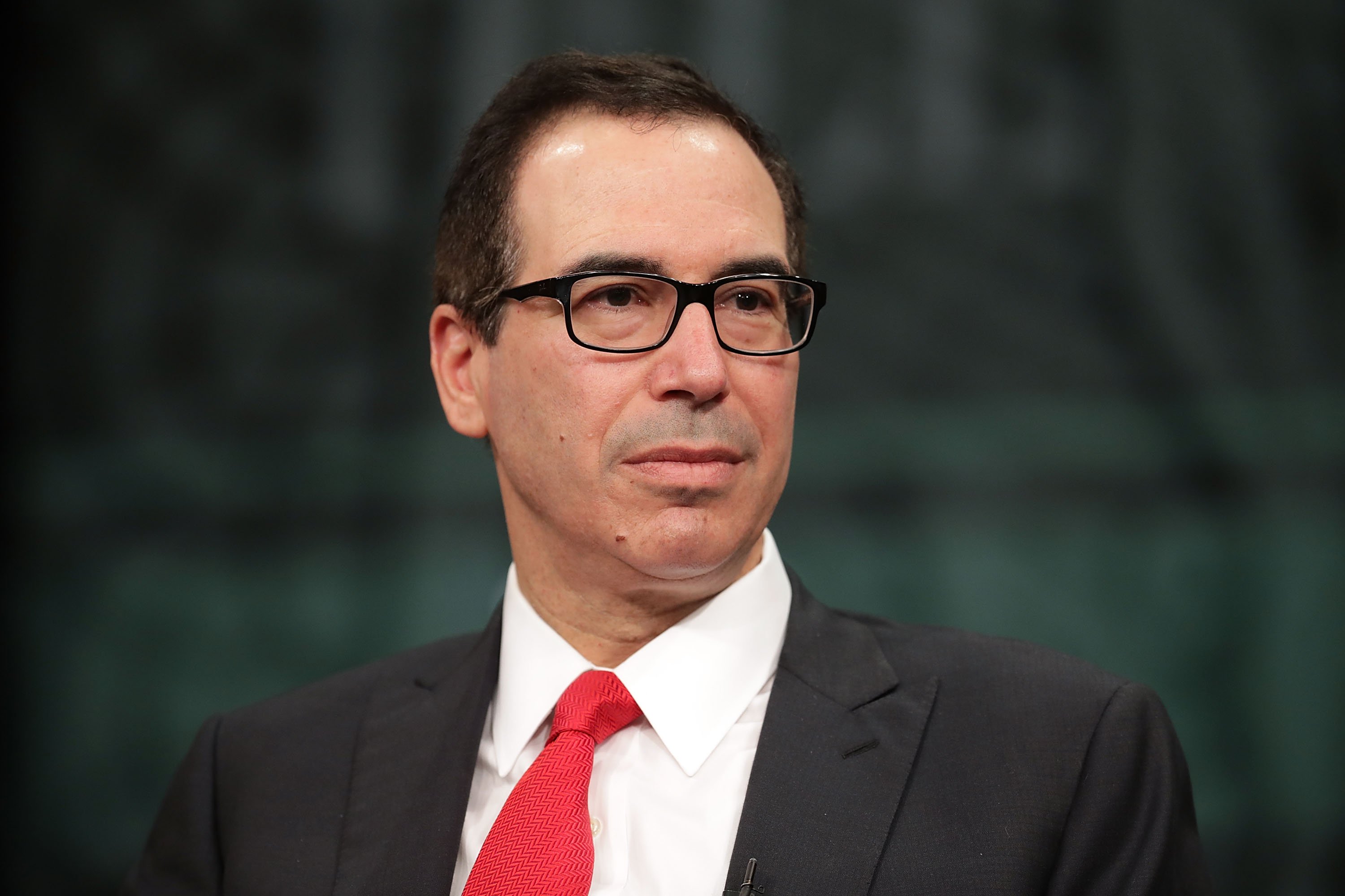 mnuchin-libra“ width =” 3000“ height =” 2000“  data-alt=” https://blockvalue.com/wp-content/uploads/2019/10/mnuchin-libra.jpg 3000w，https:// www。 tapchibitcoin.vn/wp-content/uploads/2019/10/mnuchin-libra-768x512.jpg 768w，https://www.tapchibitcoin.vn/wp-content/uploads/2019/10/mnuchin-libra-630x420.jpg 630w，https://www.tapchibitcoin.vn/wp-content/uploads/2019/10/mnuchin-libra-640x427.jpg 640w，https://www.tapchibitcoin.vn/wp-content/uploads/2019/10 /mnuchin-libra-681x454.jpg 681w“ sizes =”（最大宽度：3000px）100vw，3000px“></p>
 <p>姆努钦在接受CNBC的“ Squawk Box”采访时说，他已经多次见过Libra代表，并且“非常清楚……如果他们不符合……我们的洗钱标准和我们在金融犯罪网络中拥有的标准是，我们将对他们采取执法行动。而且我认为他们意识到自己还没有做好准备，还没有达到标准。我认为一些合作伙伴对此表示关注，并在他们达到这些标准之前就退缩了。”</p>
<p>上周五，其他五家支持公司移除了Libra协会（Libra Association）时加入了PayPal。 Visa，Mastercard，Stripe，eBay和Mercado Pago都表示不再打算参加该计划，但最初有28家公司支持。五家支付公司的亏损可能对该项目造成打击，该项目正受到世界各国政府的审查。这些宣布是在周一Libra理事会在日内瓦举行的第一次会议之前宣布的。</p>
 <p>并非只有财政部的官员关注Libra。众议院金融服务委员会已要求Facebook首席执行官马克·扎克伯格（Mark Zuckerberg）于10月23日作证，这是自2018年以来他首次返回国会作证。 Cambridge Analytica丑闻。在Libra项目负责人DAI维·马库斯（David Marcus）在7月作证之后，立法者们仍然有疑问。一些代表鼓励Facebook放弃其计划，直到有足够的监管机制为止，但Facebook没有做出任何承诺，即使他们说他们计划解决投资者的担忧。立法的。</p>
<p>Facebook，Libra和六家前专业公司未回应置评请求。</p>
<ul>
<li style=