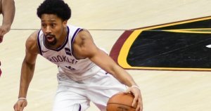 NBA明星史宾塞·丁威迪分享比特币的时刻，并在下个赛季推出BTC购买的运动鞋